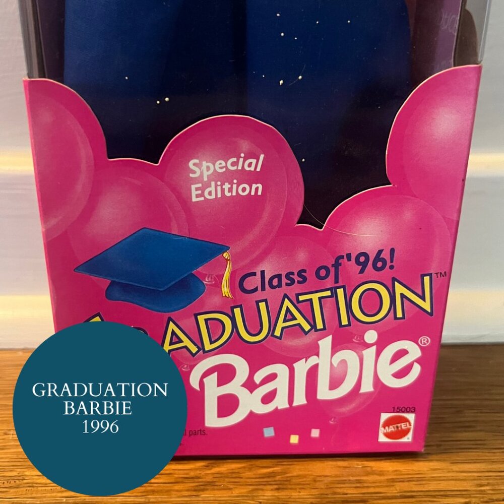Graduation Barbie 1996, New In Box - Picture 2 of 2